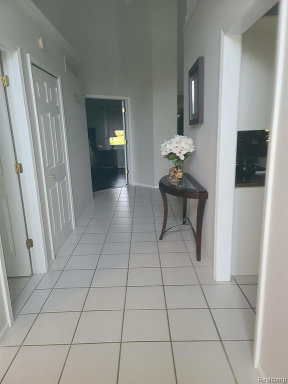 43201 POINTE Drive, Clinton Twp, MI 48038 — Photo 8
