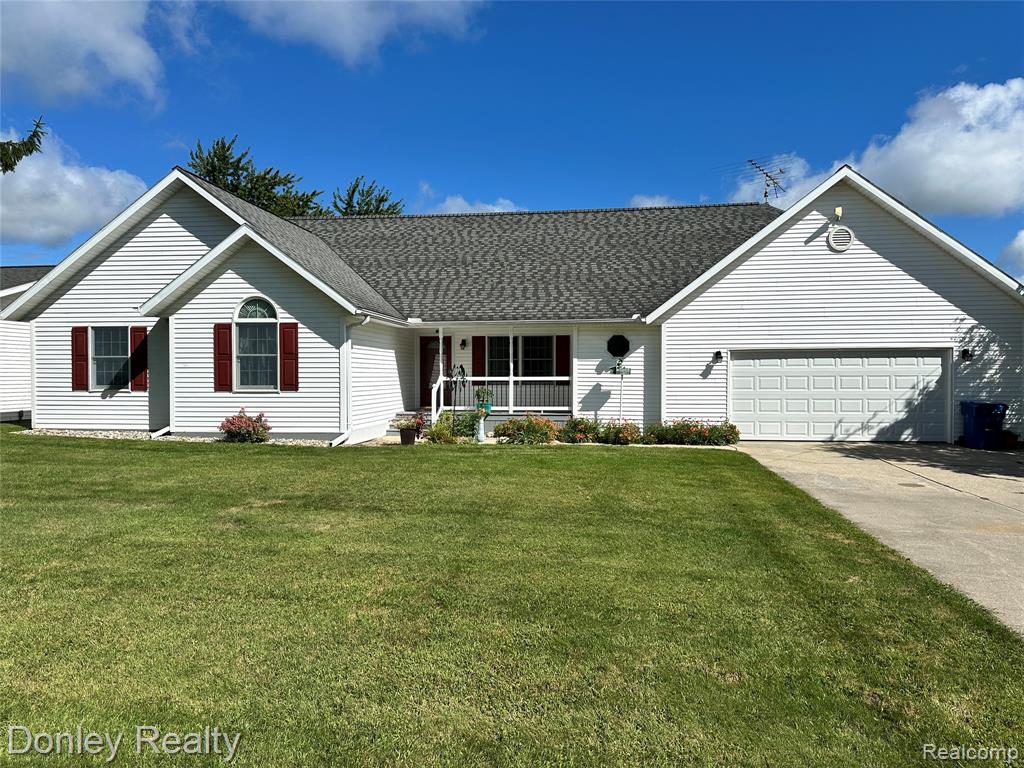 699 E Turner Street, Mayville Vlg, MI 48744 — front exterior