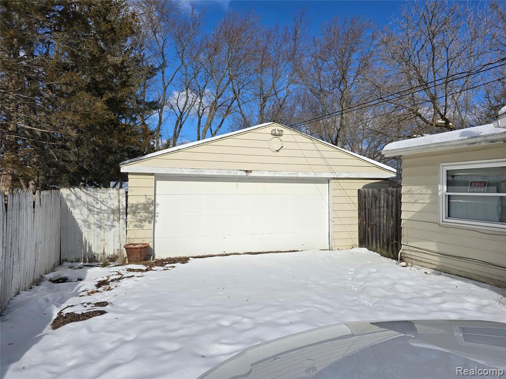6302 Springdale Boulevard, Grand Blanc, MI 48439 — Photo 2