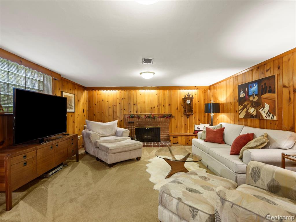 683 Lincoln Road, Grosse Pointe, MI 48230 — Photo 40