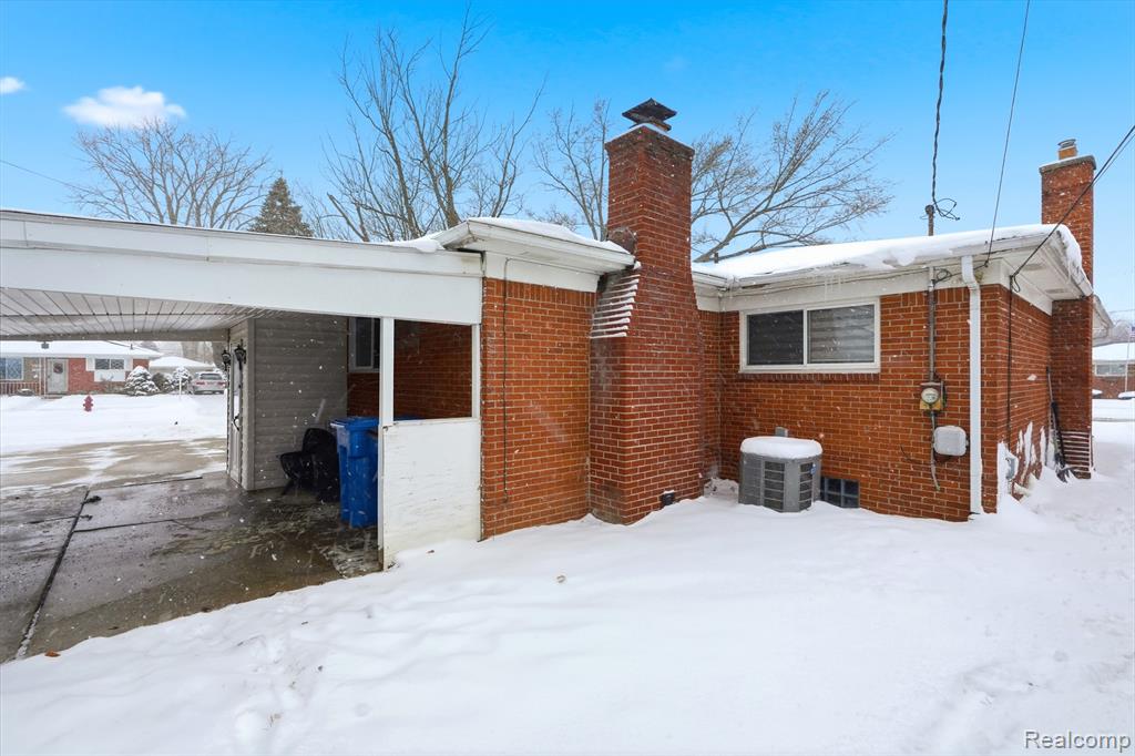 25961 Warrington Street, Dearborn Heights, MI 48127 — Photo 37