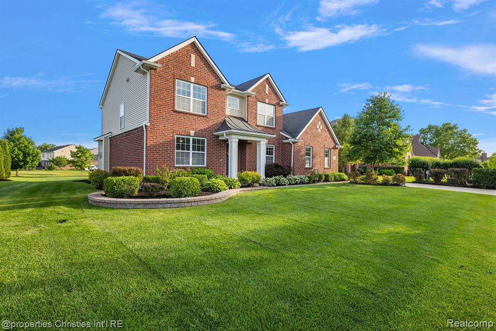 61171 SADDLECREEK Drive, South Lyon, MI 48178 — Photo 51