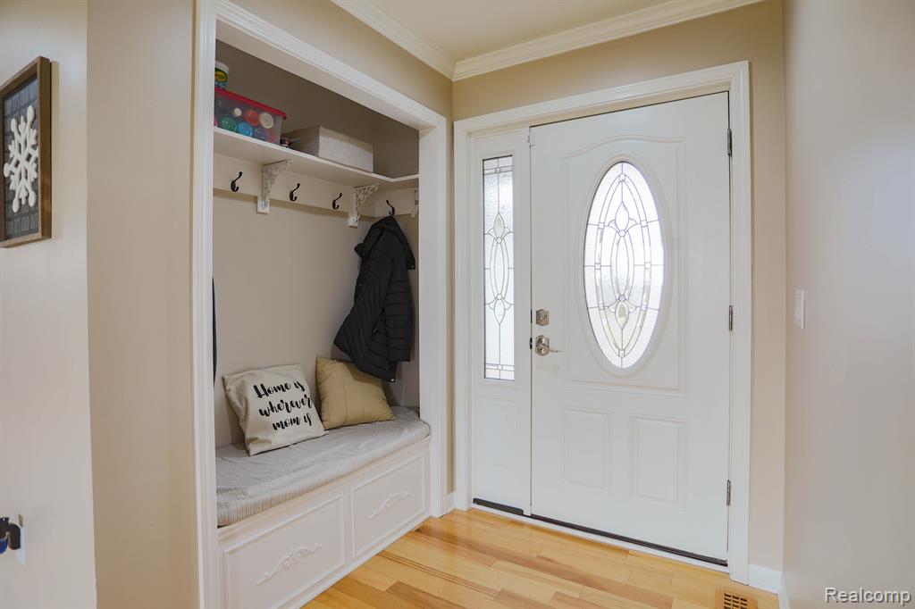 7058 OLDE FARM Trail, Almont, MI 48003 — Photo 18
