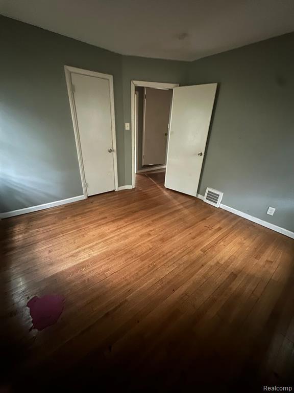 20413 Kingsville Street, Harper Woods, MI 48225 — Photo 18