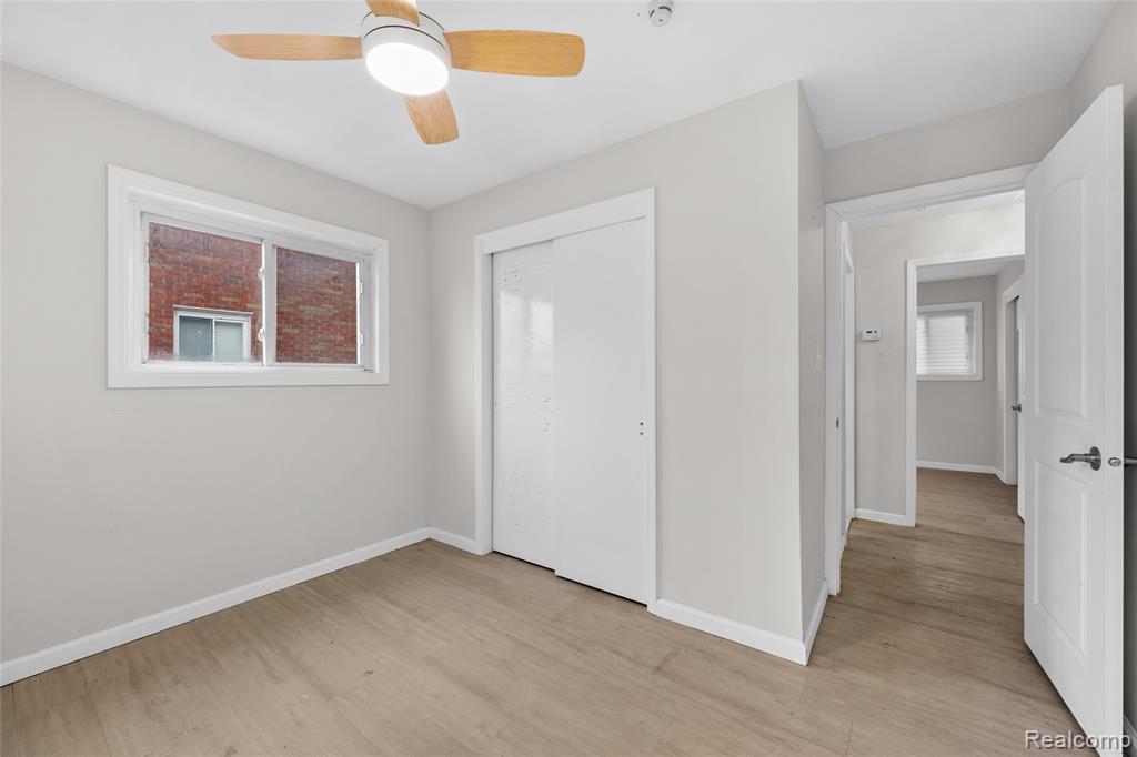 8539 Salem Lane, Dearborn Heights, MI 48127 — Photo 18