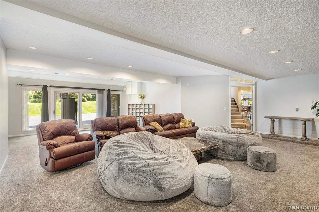 841 OLD MILFORD FARMS, Milford, MI 48381 — Photo 31
