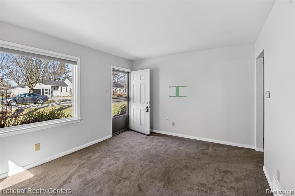 8880 Marlowe Avenue, Plymouth, MI 48170 — Photo 10