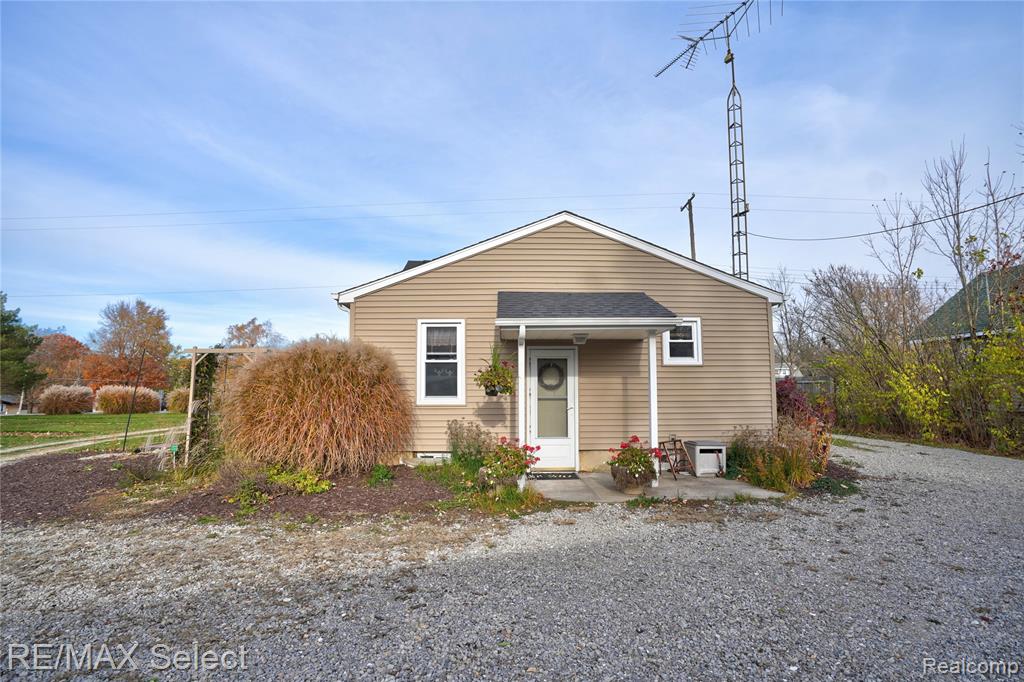 6571 River Road, Flushing, MI 48433 — Photo 13