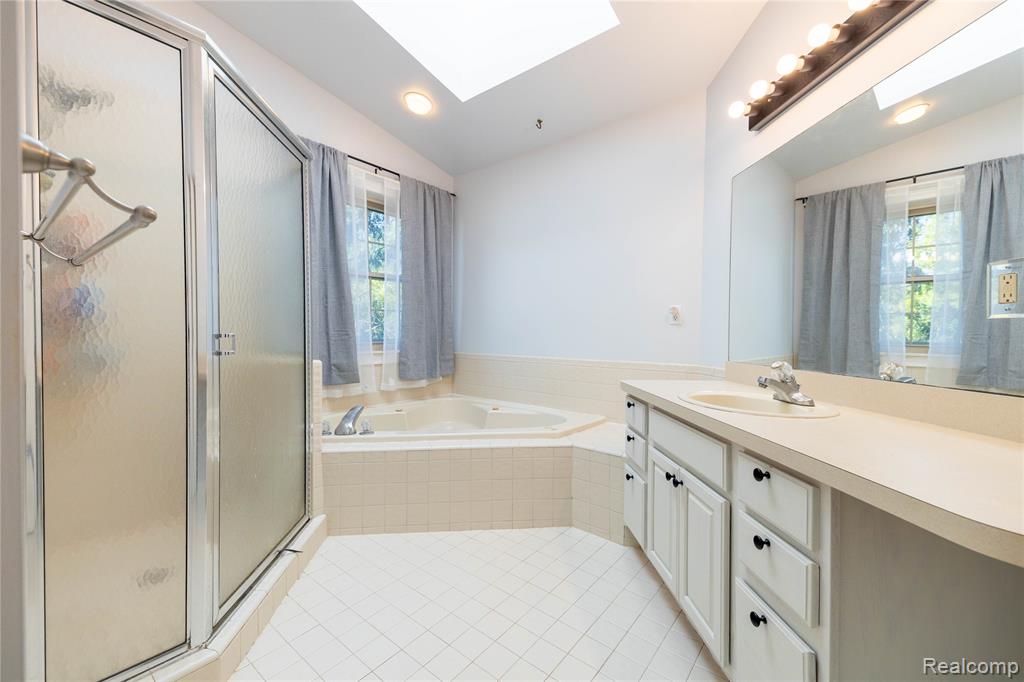751 Lochaven Road, Waterford, MI 48327 — Photo 23
