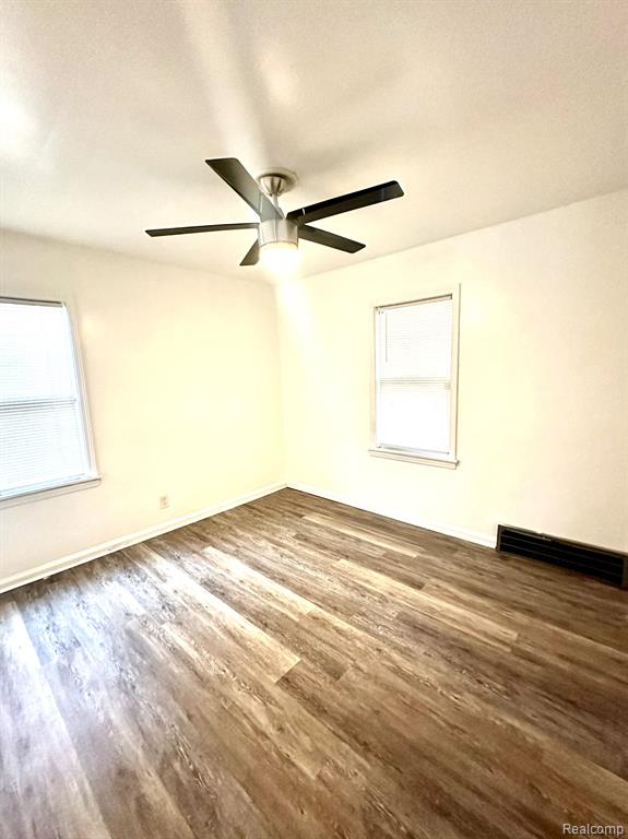 413 FRAZIER Street, River Rouge, MI 48218 — Photo 5