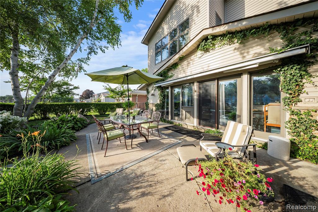30500 Bayview Drive, Gibraltar, MI — Photo 29
