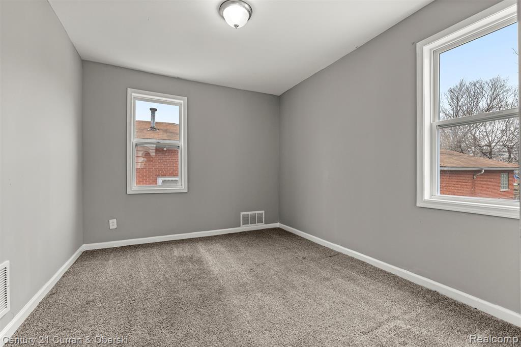 6837 Braun, Center Line, MI 48015 — Photo 17