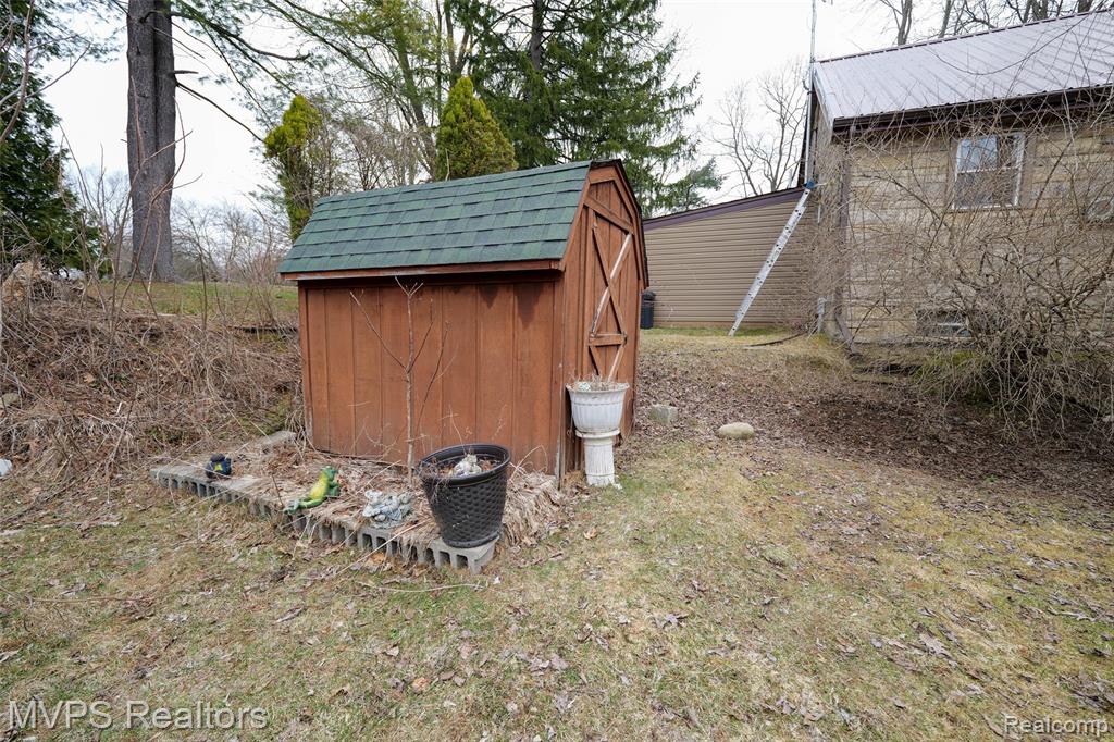 1721 Moffat Road, Leonard, MI 48367 — Photo 20