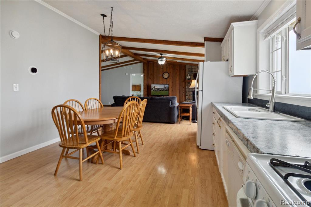 1515 LAKESIDE Drive, Harbor Beach, MI 48441 — Photo 13