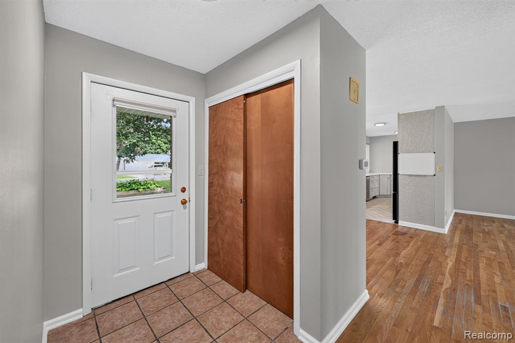 4877 Orchard Lane, Owosso, MI 48867 — Photo 15