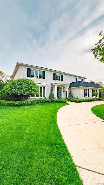 655 CANTERBURY Road, Grosse Pointe Woods, MI 48236 — Photo 54