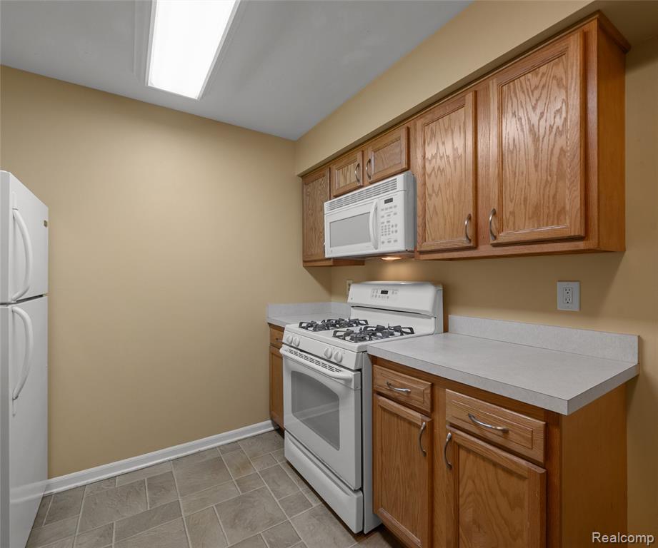 101 Fieldcrest Street, Ann Arbor, MI 48103 — Photo 10