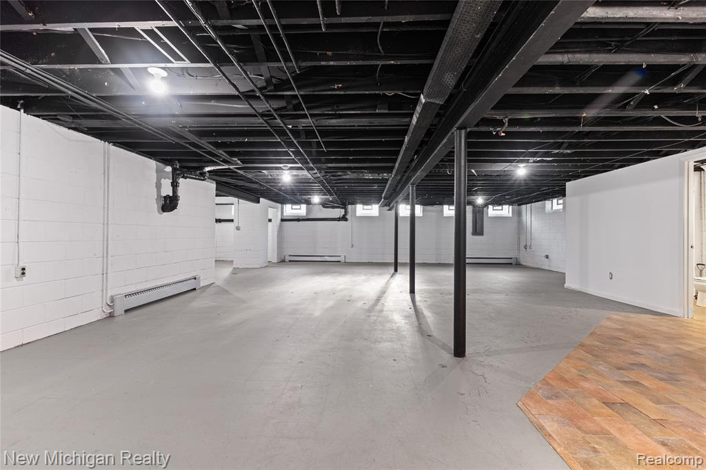 8359 Chicago Road, Warren, MI 48093 — Photo 43