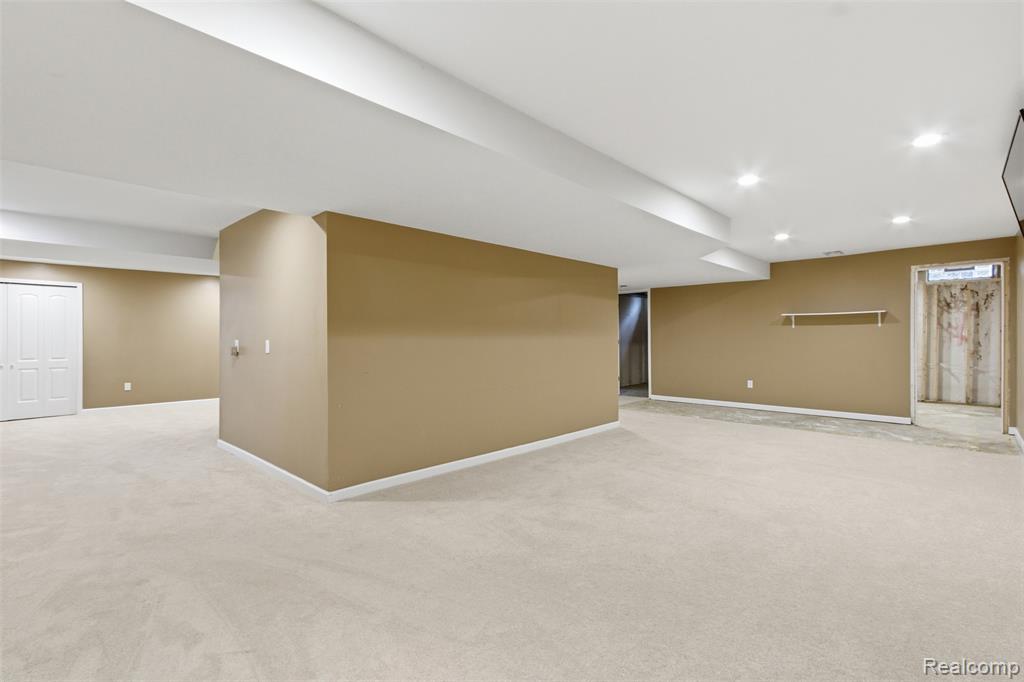 5139 Birkdale Drive, Commerce Twp, MI 48382 — Photo 8