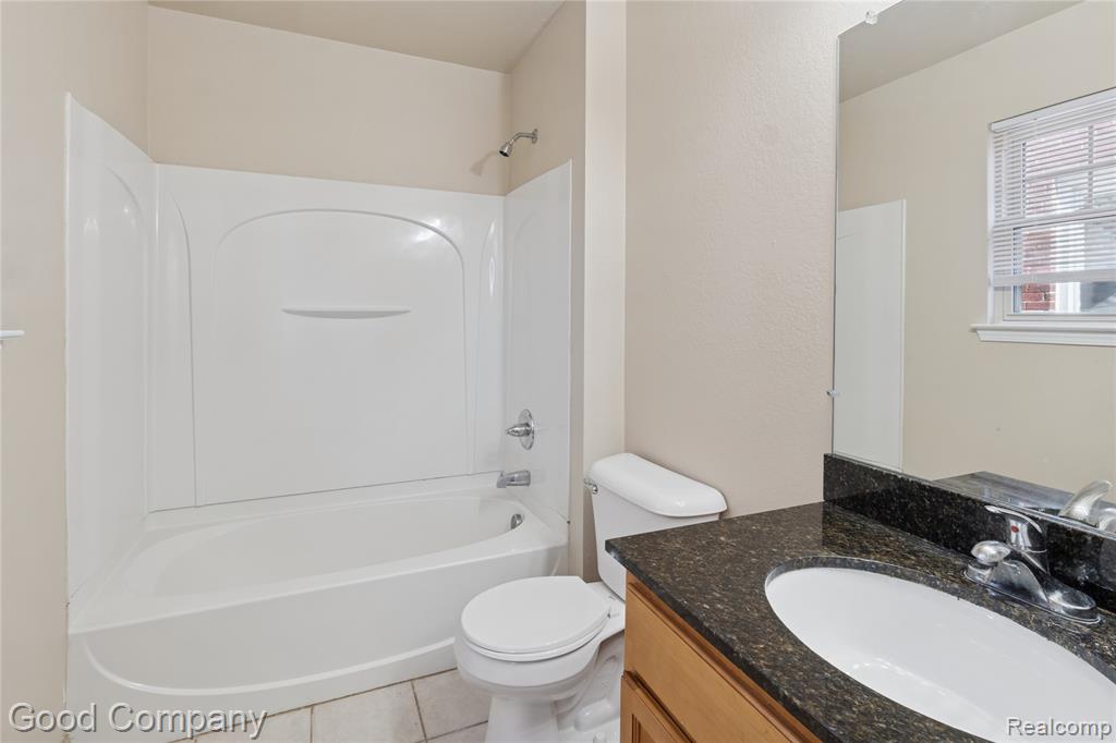 5121 Yemans Street, Hamtramck, MI 48212 — Photo 17