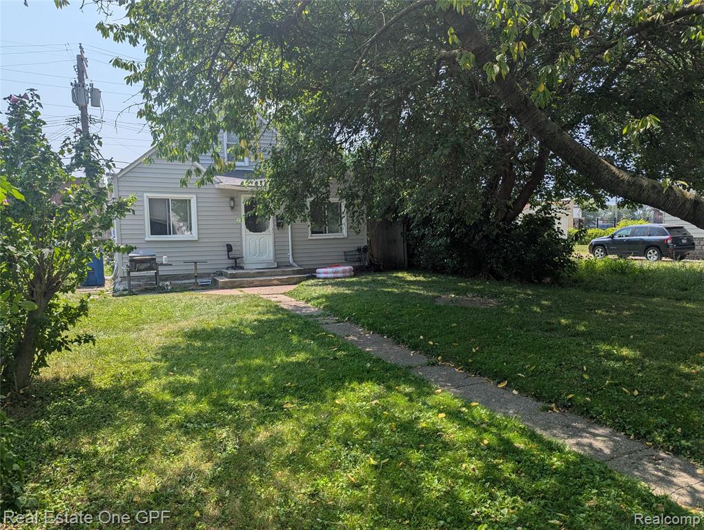 7052 Rivard Avenue, Warren, MI 48091 — Photo 2