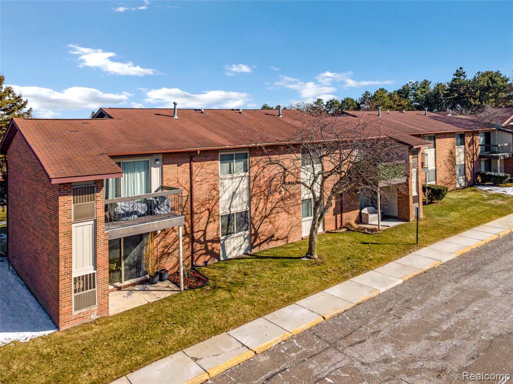 33585 Pondview Circle, 116, Livonia, MI 48152 — Photo 19