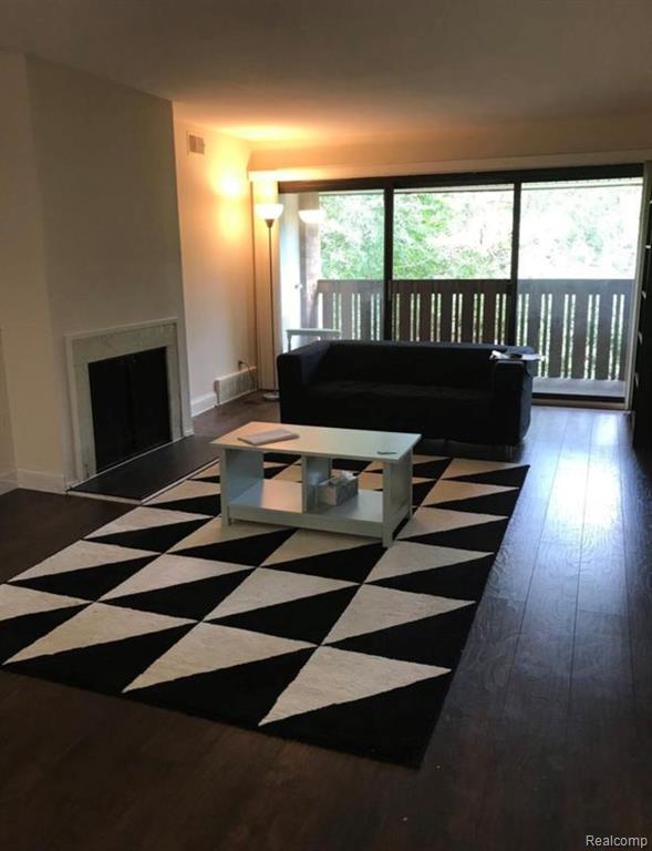 2126 Pauline Boulevard - Photo 2