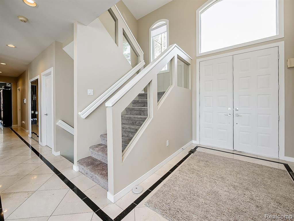 6310 Branford Drive, West Bloomfield, MI — Photo 5