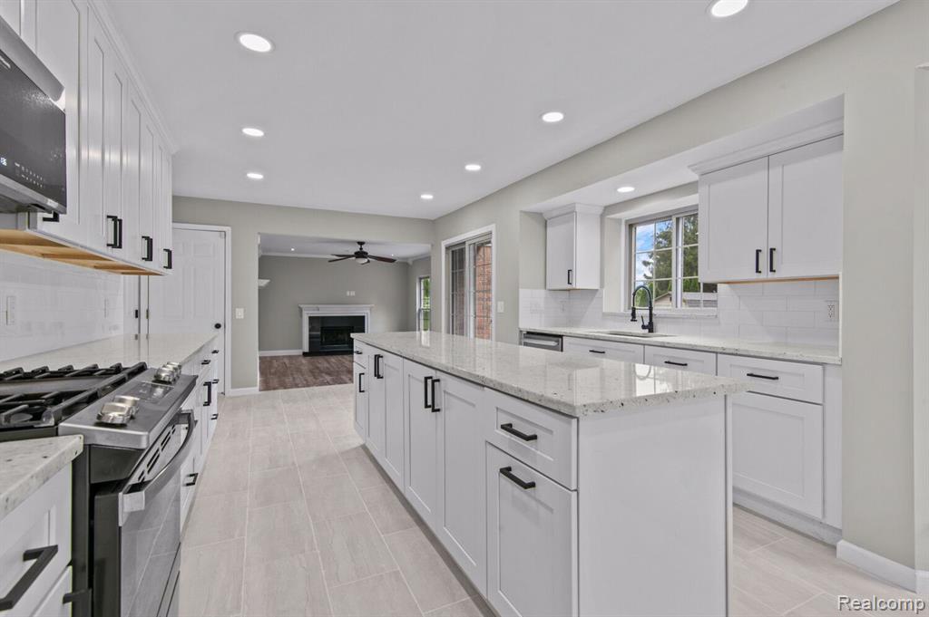 6536 Weathersfield Way, Canton, MI 48187 — Photo 11