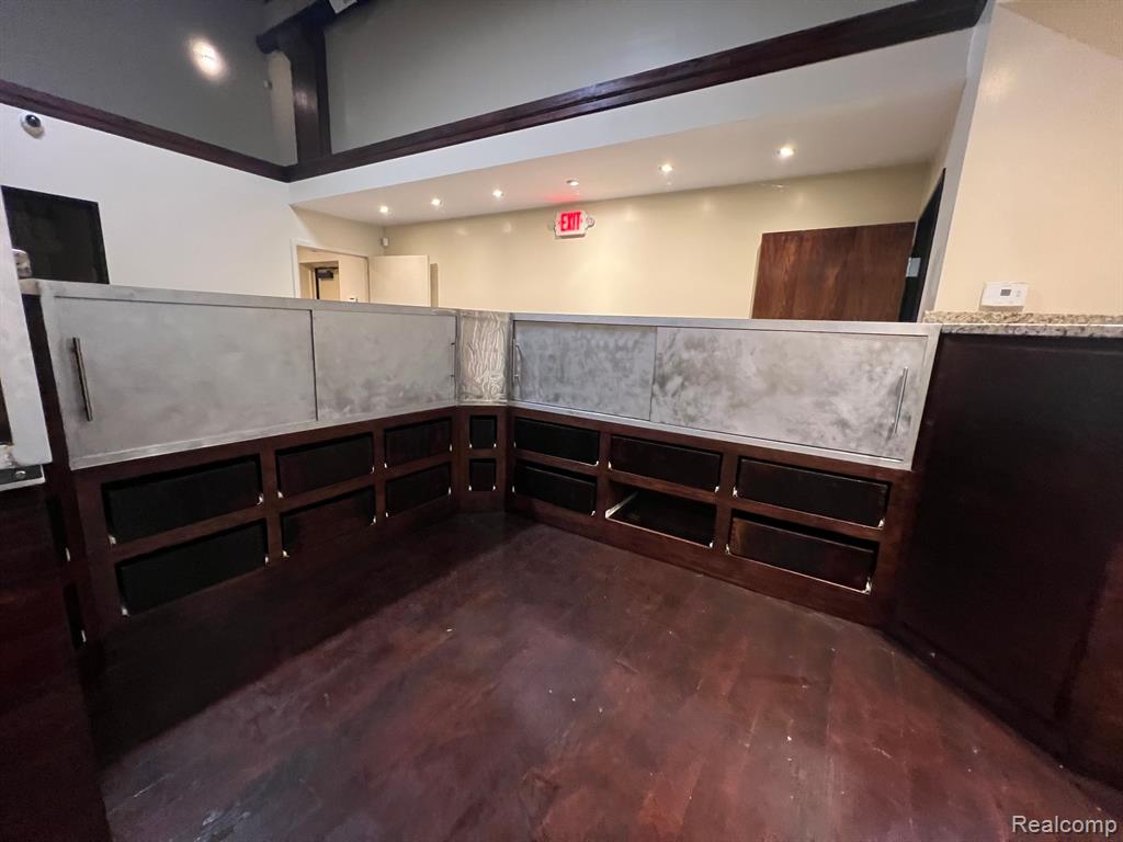 5540 E 8 MILE Road E, Detroit, MI 48091 — Photo 20