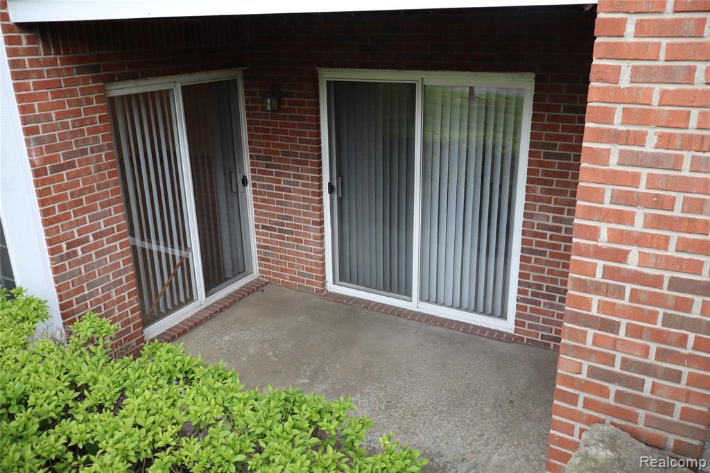 4580 BERKSHIRE Drive, Sterling Heights, MI 48314 — Photo 3