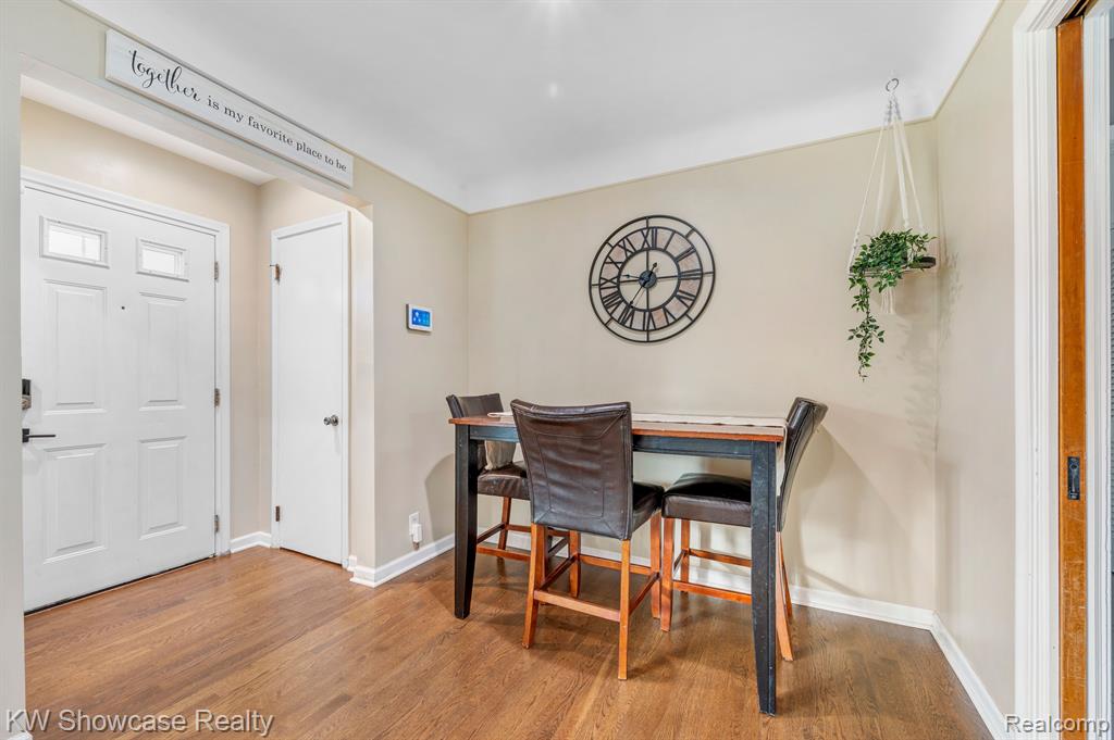 8634 GOLFSIDE Drive, Commerce Twp, MI 48382 — Photo 11