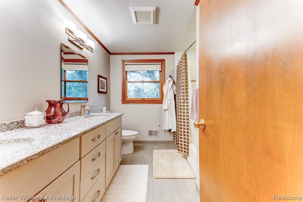41764 Camden Court, Northville, MI 48168 — Photo 31