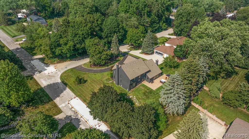 706 Great Oaks Drive, Bloomfield Hills, MI 48304 — Photo 10