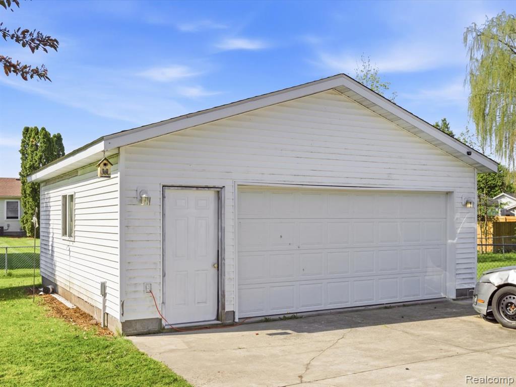685 Heather Lane, Marysville, MI 48040 — Photo 24