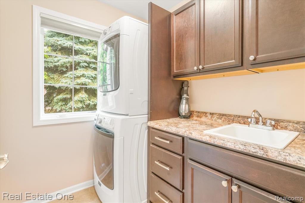 43543 Abbey Circle, Canton, MI 48187 — Photo 26