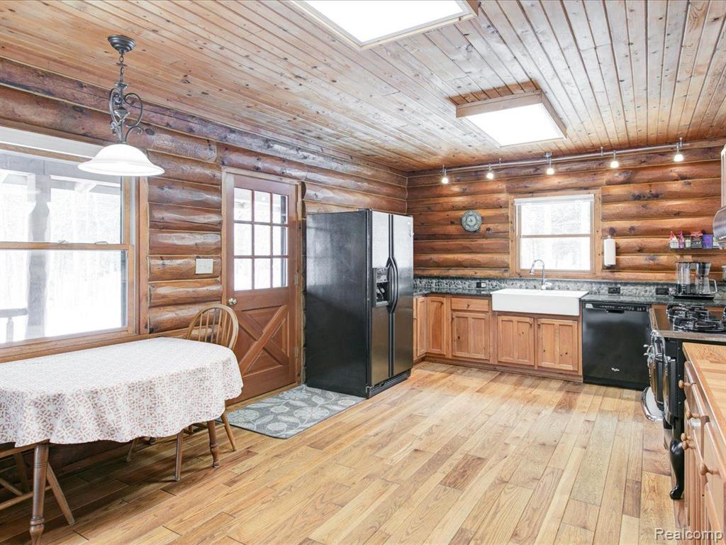 6613 BLACK RIVER Drive, Grant, MI 48032 — Photo 18