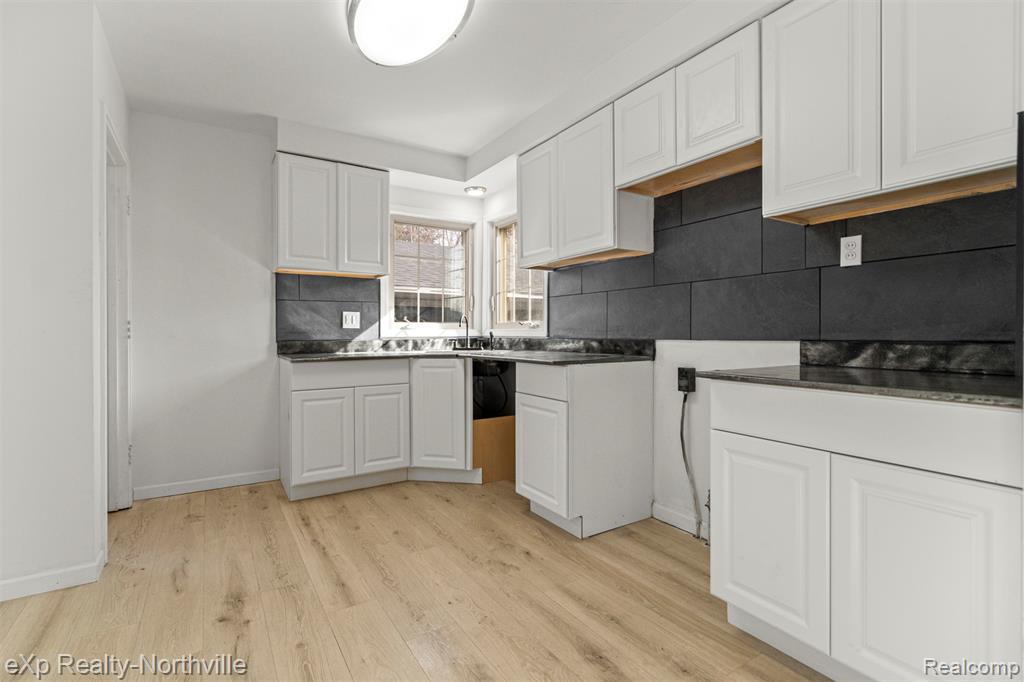 4675 Julius Boulevard, Westland, MI 48186 — Photo 14