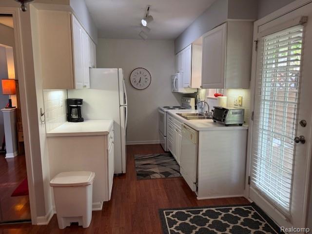 6351 Beechfield Drive, Lansing, MI 48911 — Photo 8