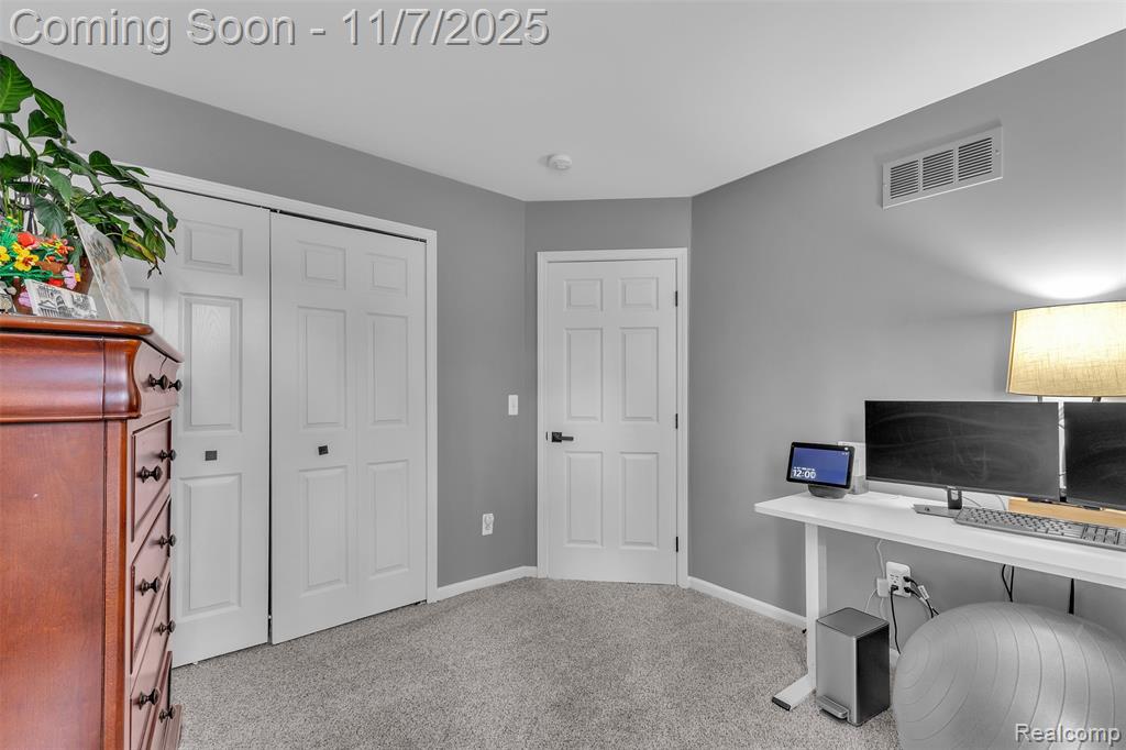 8522 Berkshire Drive, Ypsilanti, MI 48198 — Photo 24
