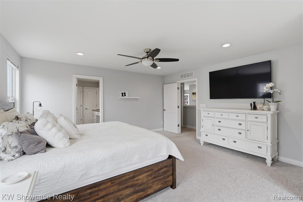 30253 MACINTOSH Lane, New Hudson, MI 48165 — Photo 25