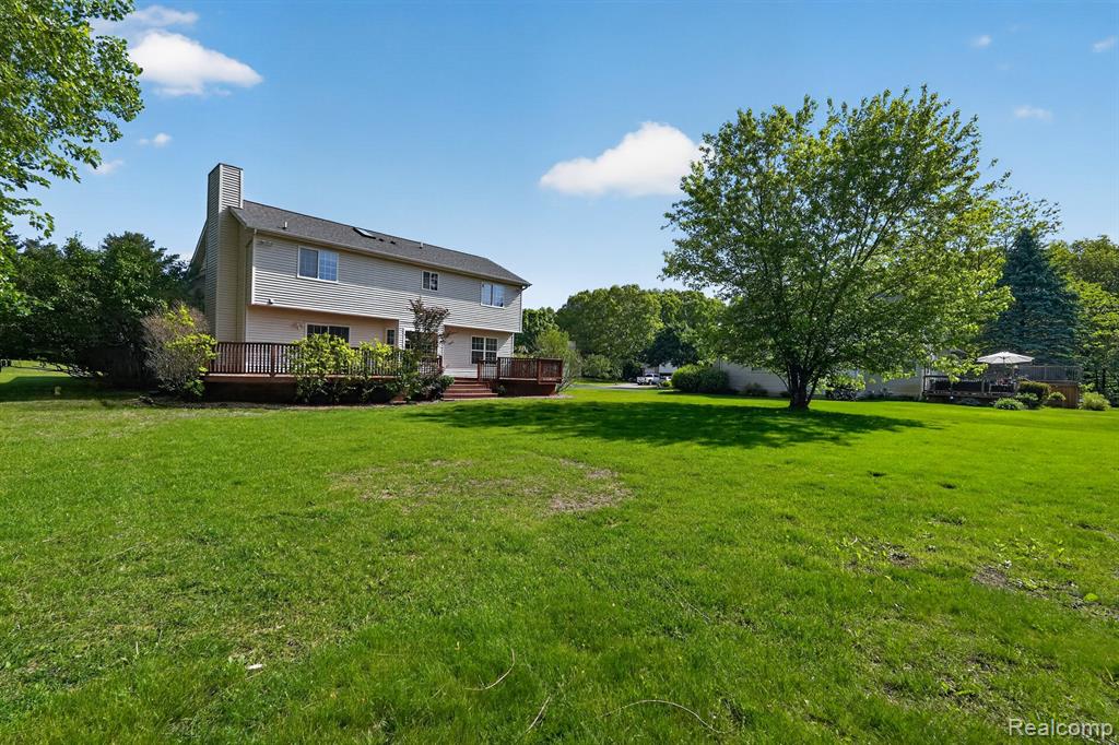 5195 Wyndham Place, Fenton, MI 48430 — Photo 31