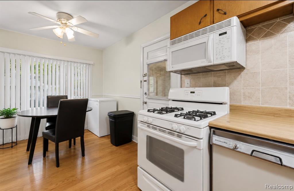 4802 Hazel Street, Dearborn Heights, MI 48125 — Photo 13