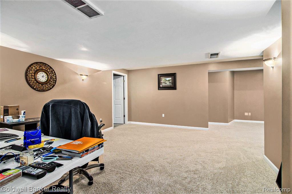 48520 Antique, Canton, MI 48187 — Photo 34