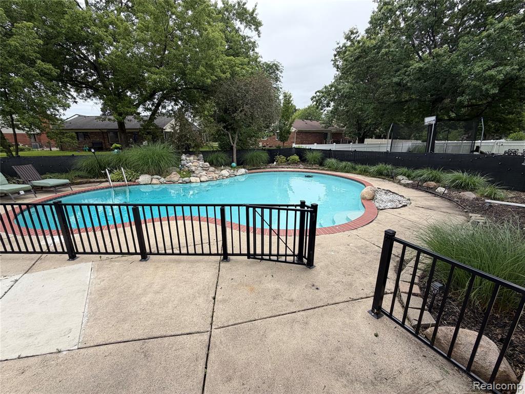 6492 Durham Drive, Canton, MI 48187 — Photo 26