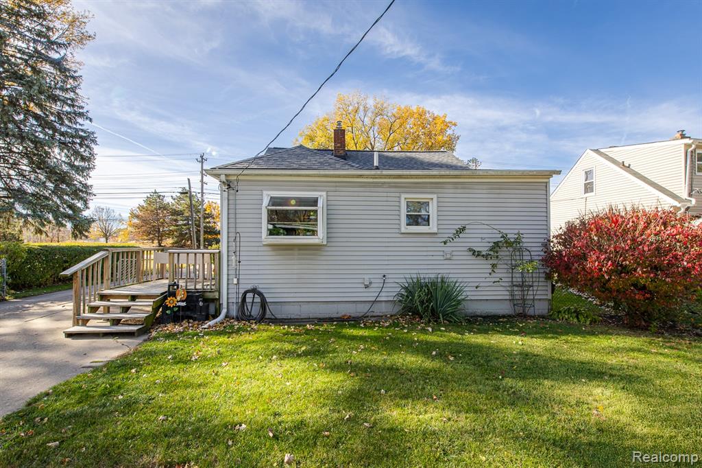 44084 Utica Road, Utica, MI 48317 — Photo 37
