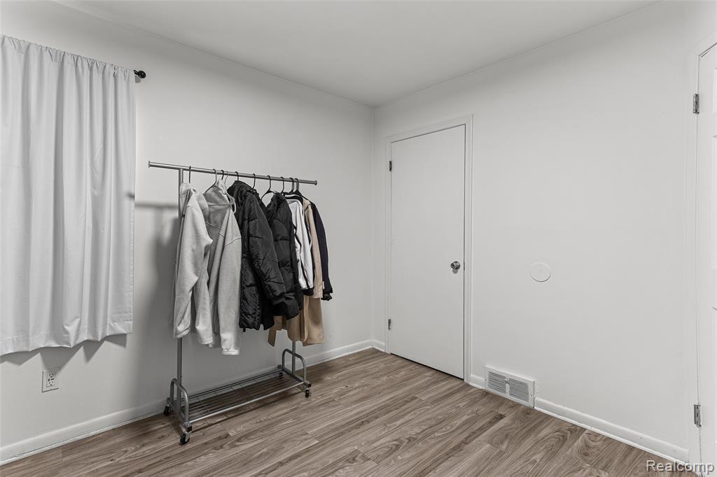 28466 Balmoral Street, Garden City, MI — Photo 14