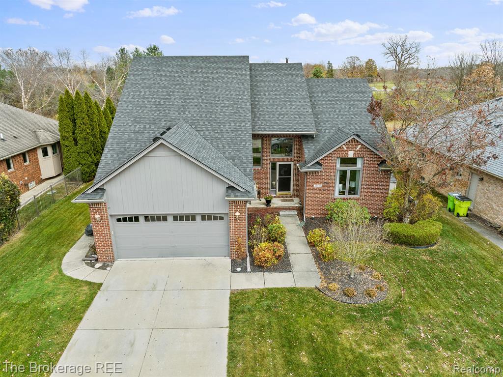 49730 WILLOWOOD Drive, Macomb, MI 48044 — Photo 48