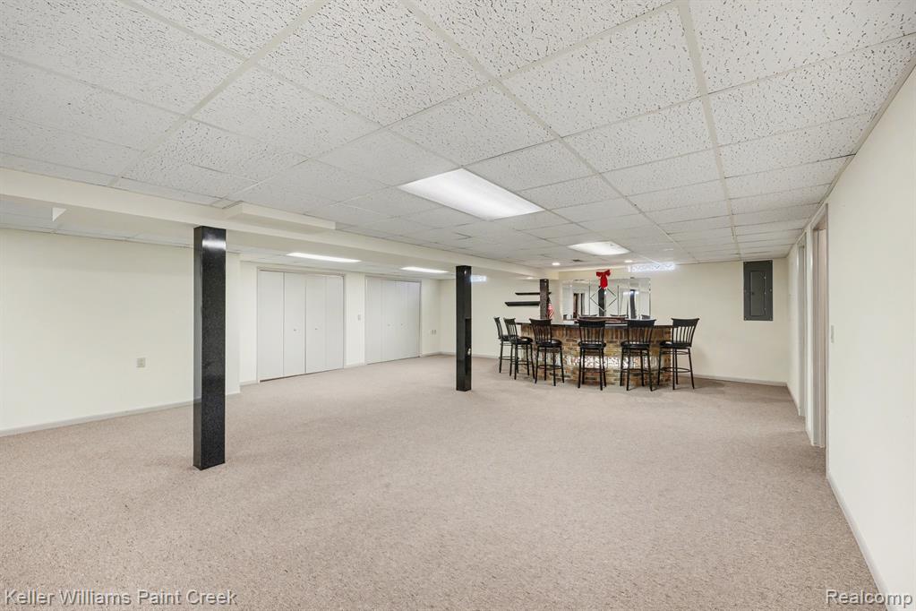 422 Parkland Court, Rochester Hills, MI 48307 — Photo 13