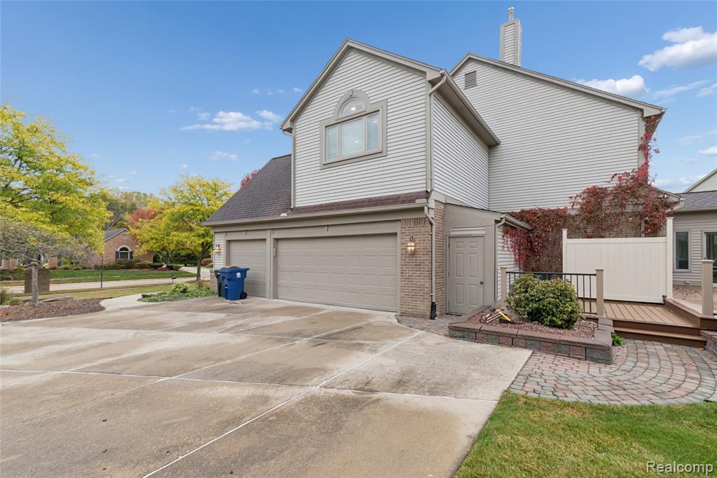 47691 Royal Pointe Drive, Canton, MI 48187 — Photo 55